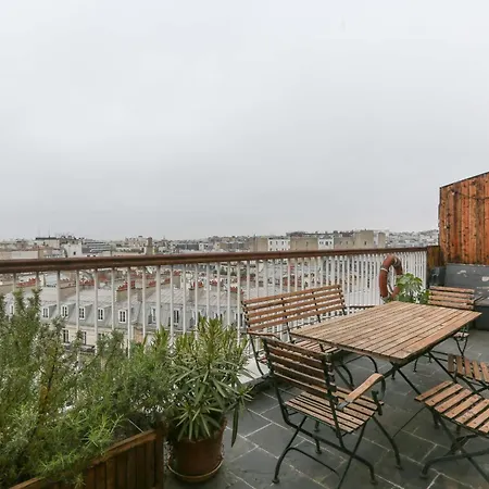 Spacious 80m Near Eiffel Tower Apartment Paris